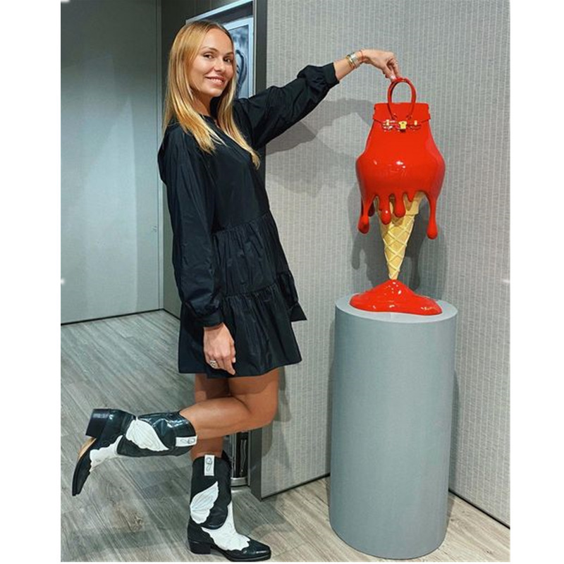 

Decorative Objects Figurines Baby Birkream Statue Art GK Ice Cream Bag Sculpture Decoration Accessories Home Decor For Living Room Modern 220827