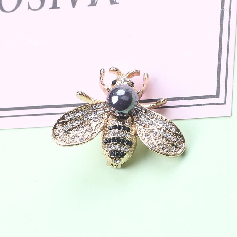 

Brooches Red Green Blue Insect Spider Brooch Fashion Crystal Flower Pin Animal Party Jewelry Corsage Accessories