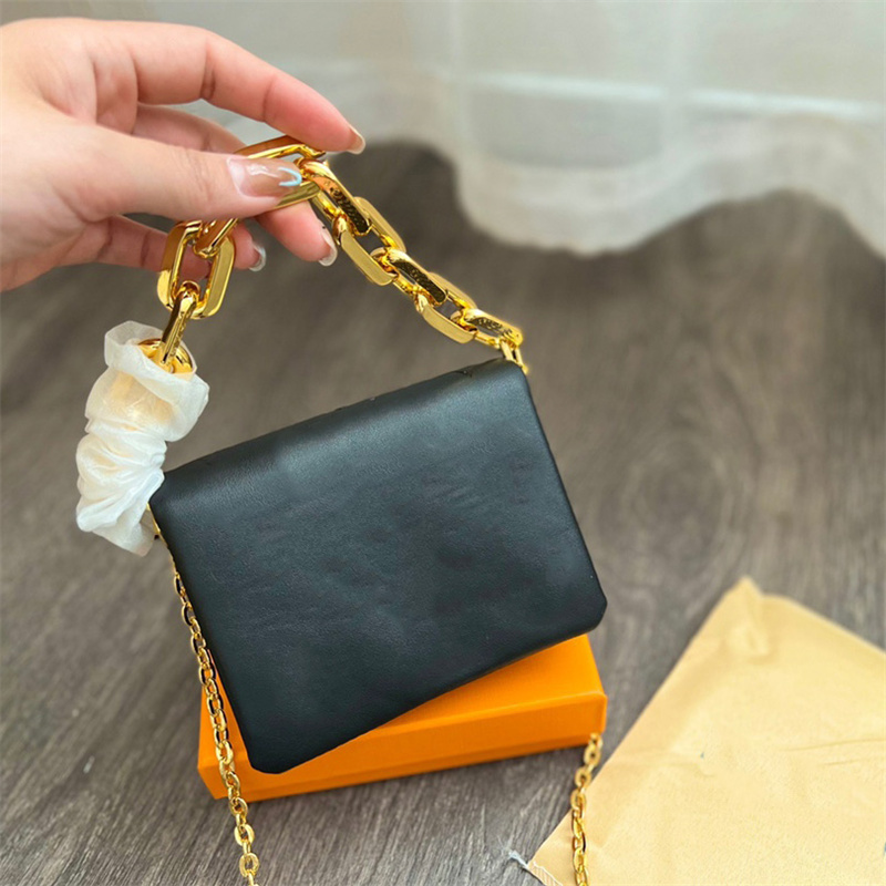 

Wallets LVs 6 Colors Women Shoulder Bags Chain Crossbody Bag Fashion Mini Handbags Embossed Monograms Female Famous Designer Purse Bag 13cm, Blue