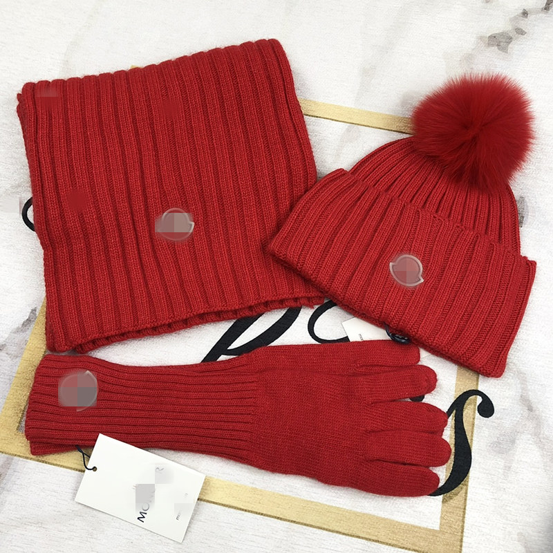 

22ss New Hats Scarves Gloves Sets High Quality Winter autumn Men And Women Hat Scarf Set Warm Designer Beanie Scarfs Fashion Accessories with box gift 6688dfgg68