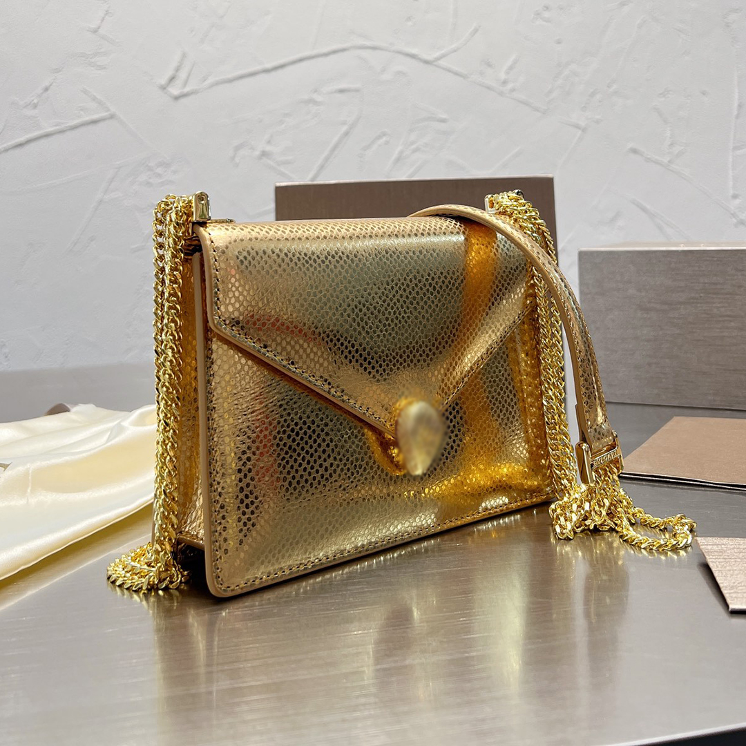 

Classic Serpentine Forever Shoulder Bags Italy Brand Fashion Snakehead Lock Women Crossbody Bag Top Quality Water Snake Skin Leather Chain Bag Luxury Designer 19CM, Red