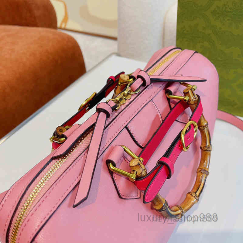 

5A totes Saffiano Capacity Gym Bags Sports Handbag Tote Women Shoulder Leather Designer Crobody Packs Female Fitne Luggage 2022 top quality