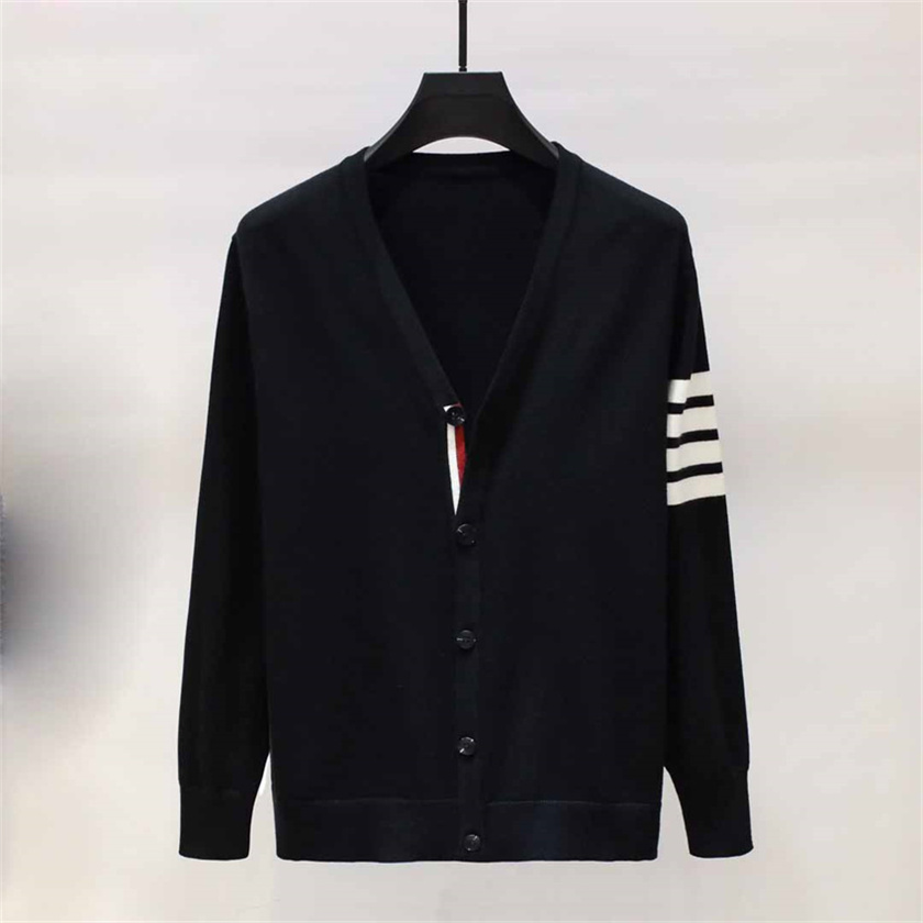 Bb designer pull Burbe mens hoodie TB lettre broderie à manches longues col rond manteau en cachemire lâche pull décontracté veste hommes femmes