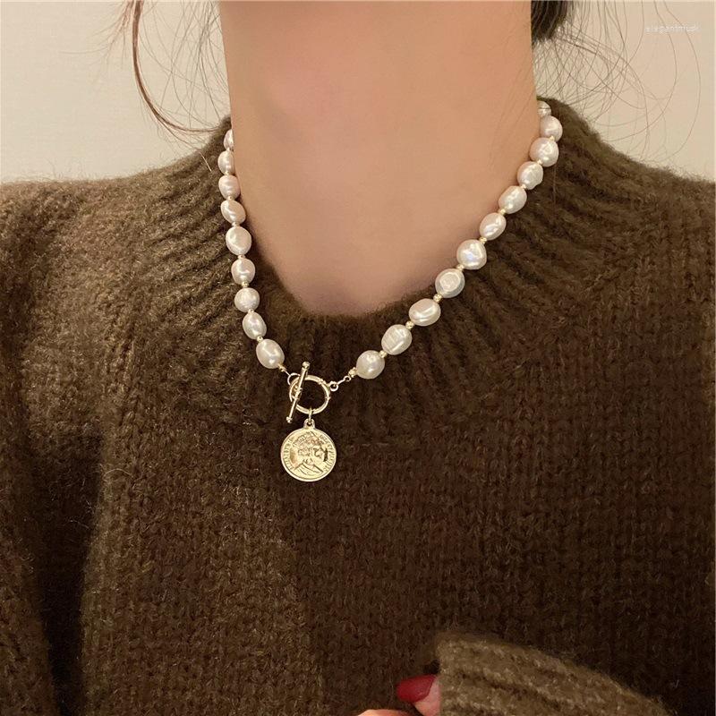 

Pendant Necklaces Vintage White Imitation Pearls Necklace For Women Femme Gold Color Head Portrait Coin OT Toggle Clasp Choker