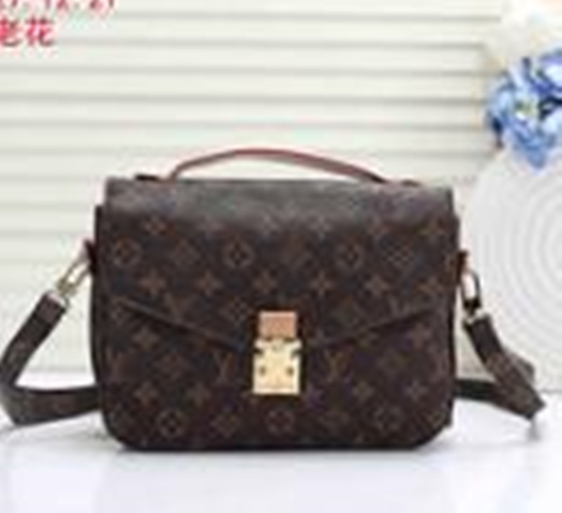 

Fashion Shoulder Bags Women Chain Crossbody Handbags Lady Leather Handbag Purses Wallet Purse Female Messenger BagLVs louiseitys viutonitys YSLitys GGitys, N o box