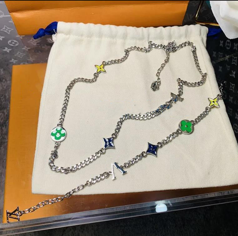 New 2022 trend green color bracelet necklace titanium steel designer jewelry necklaces gold chain luxury heart for mens womens bijoux -1