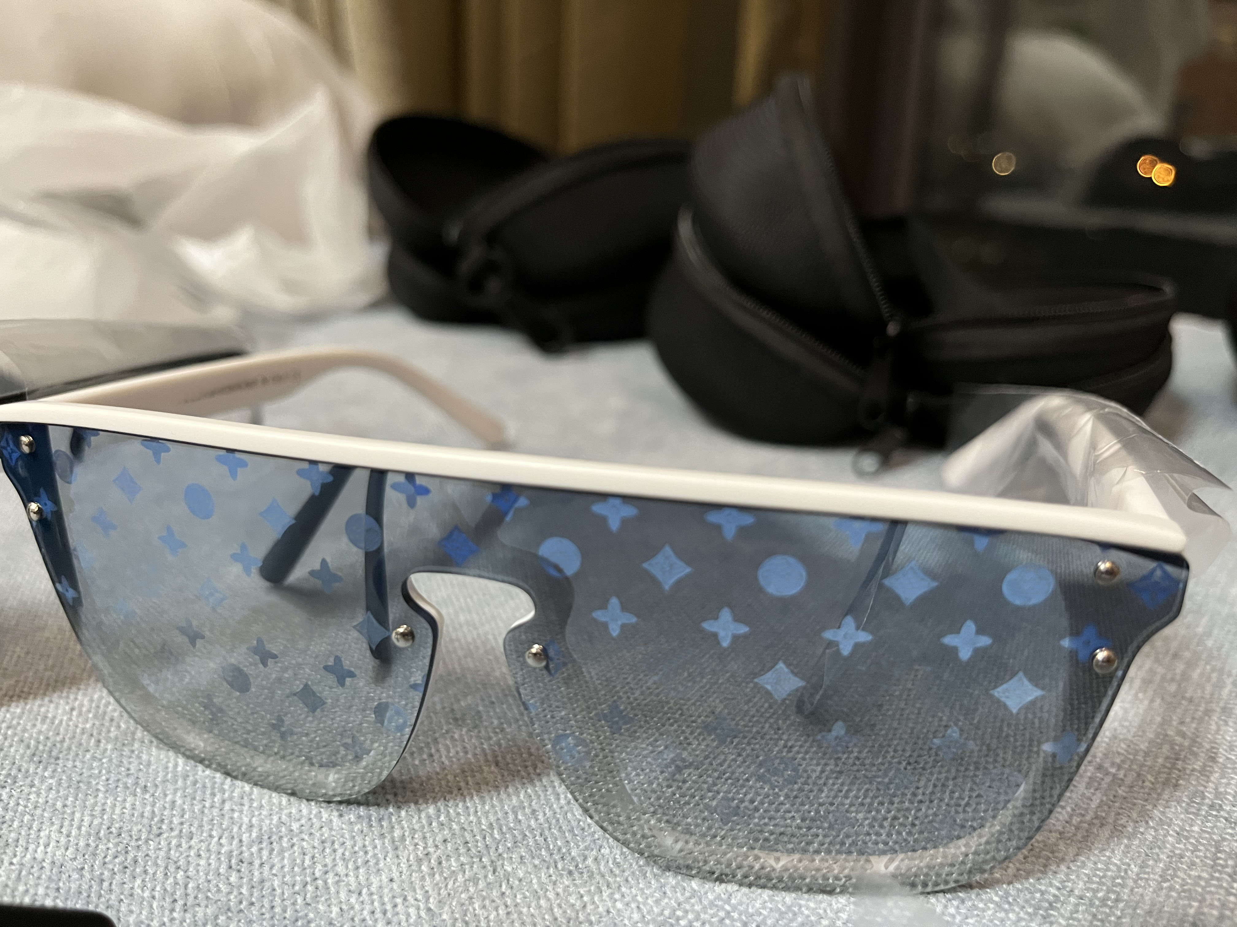 

2023 Fashion Luxury designer sunglasses for men and woman printed letter vanguard Casual film glasses trend leisure