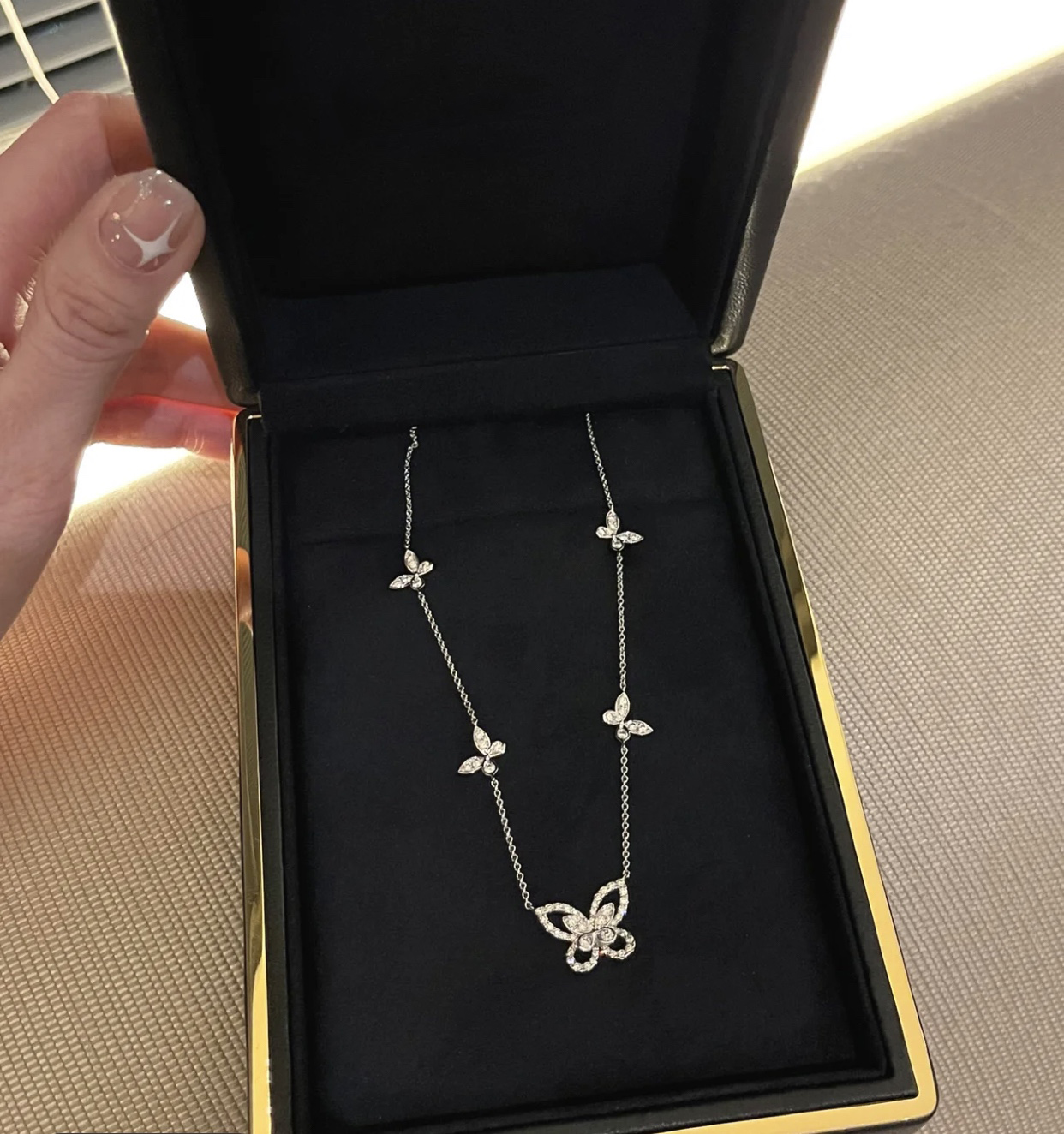 

Desiger Necklace Princess Diamond Five Butterfly 925 Silver Inlaid with Custom Imported Imitation Diamonds Necklaces