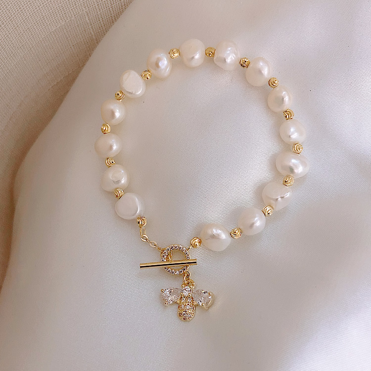 

Natural Pearl Chain Bracelet Micro Inlay Technology Zircon Small Bee Bracelet Women