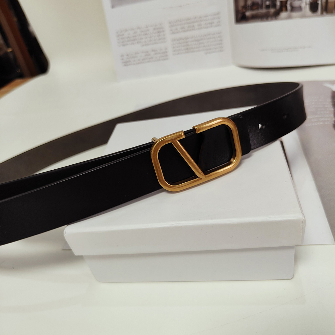 

Designer luxury belt solid color letter design women belts fashion temperament versatile Elegant Valentine's Day gift belt leather material very good, As pics