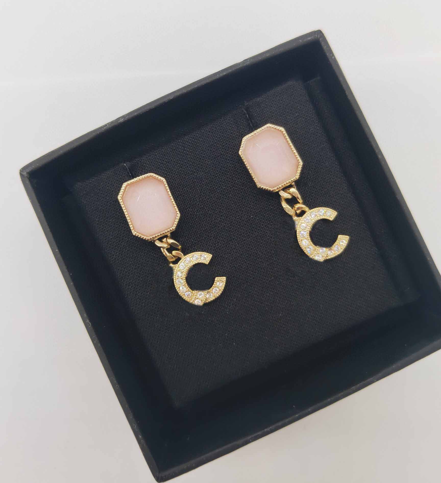 

2022 Top quality Charm two design square shape with pink stone and diamond have stamp Box PS7080A