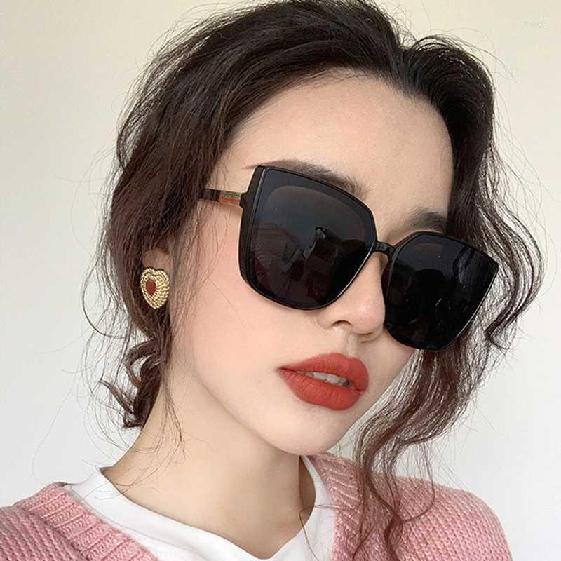 

Sunglasses Brand Designer Cat Eye Woman Luxury Plastic Sun Glasses Female Fashion Retro Vintage Black Mirror