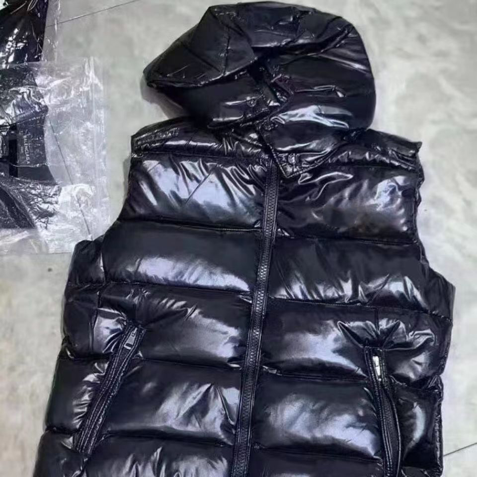 

2021 mens White duck down Vests gilet Light and thick warm winter vest designer gilets vests for women men, Black