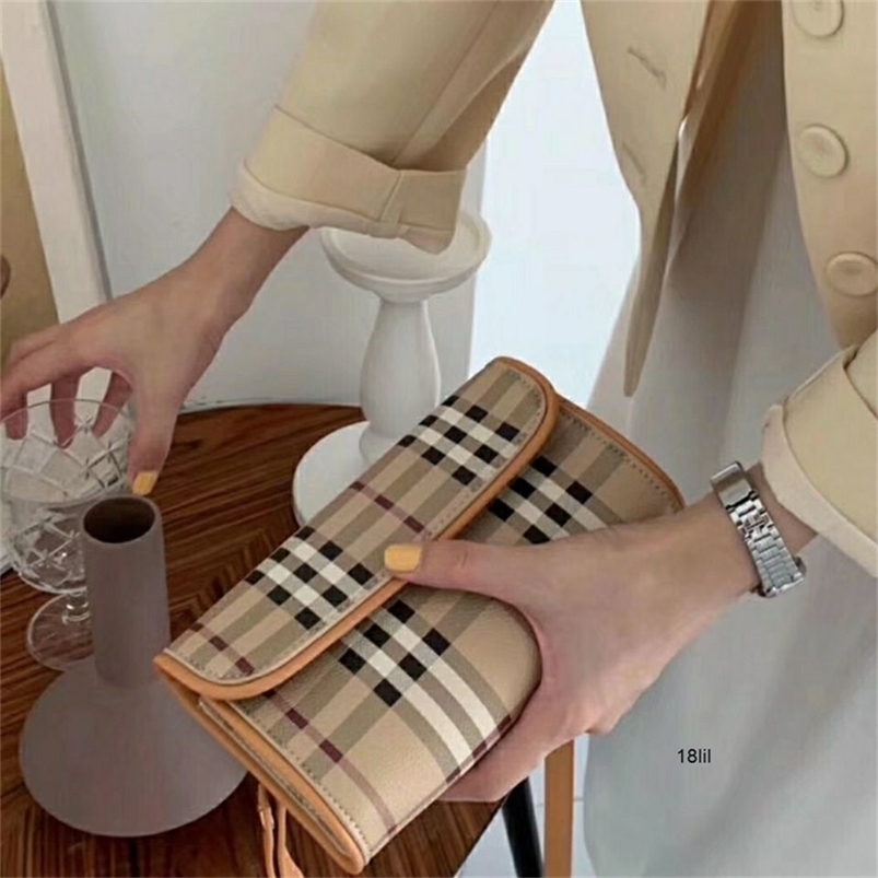 

Designer Luxury Burbrerity Bags For Women High Quality Brown Crossbody Handbags Vintage Burbrery Leather Wallet Paris Plaid The Totes Bag Fashion Purses E23P, Sky blue