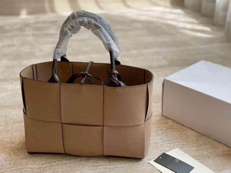 

Designer Luxury Womens Bags Bottegas Handbag Fashion Shoulder dupes nylon Venetas Large Capacity Totes leather crossbody Bag Versatile mini jodie Wallet NYMU, Brown