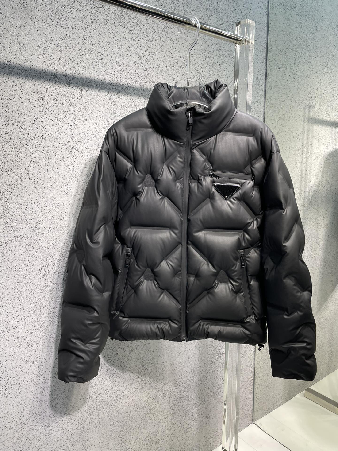 

Winter brand new style down jackets fashion three dimensional texture design warm coat high quality vertical collar zipper luxury mens designer down jacket, Black