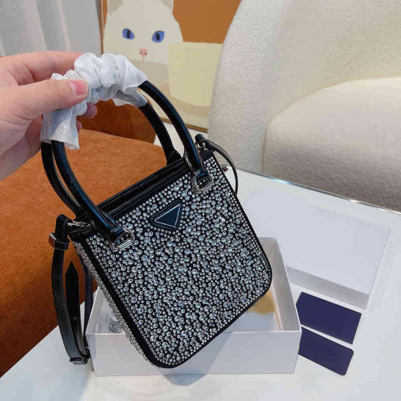 

Shoulder Bags Mini Diamond Tote Bags Women Party Handbag Shoulder Luxury Designer Brand Crossbody Female Bucket 220324 AV5G, Red