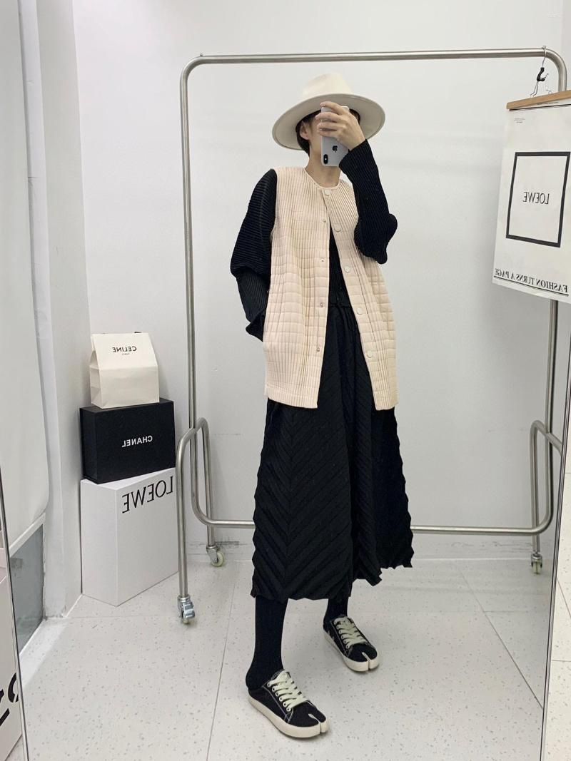 

Women's Vests Miyake Pleated Vest Jacket Outfits Fall 2022 Winter Korean Fashion Designer Cotton Shirt High Collar Sleeveless Coats, Black
