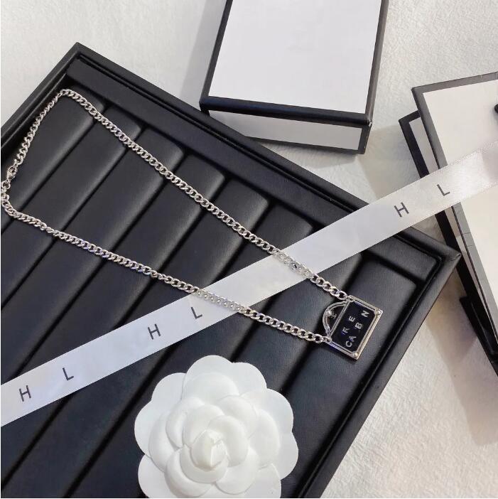 

Hot Luxury Silver Plated Necklace Fashion Hot Brand Pendant Necklaces Design For Women Jewelry Long Chain Urban Youth Style Accessories Gifts X383