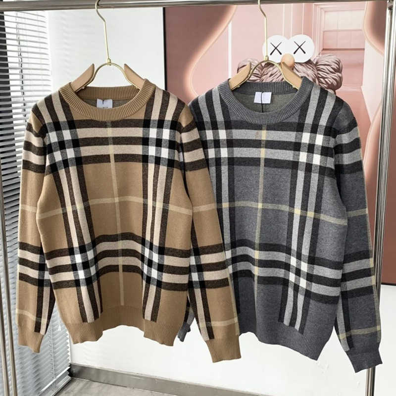 

Fashion wool sweaters men sweatshirt tb stripe knitwear burb designer sweater men women casual round neck long sleeve Knitted Shirt, Khaki1