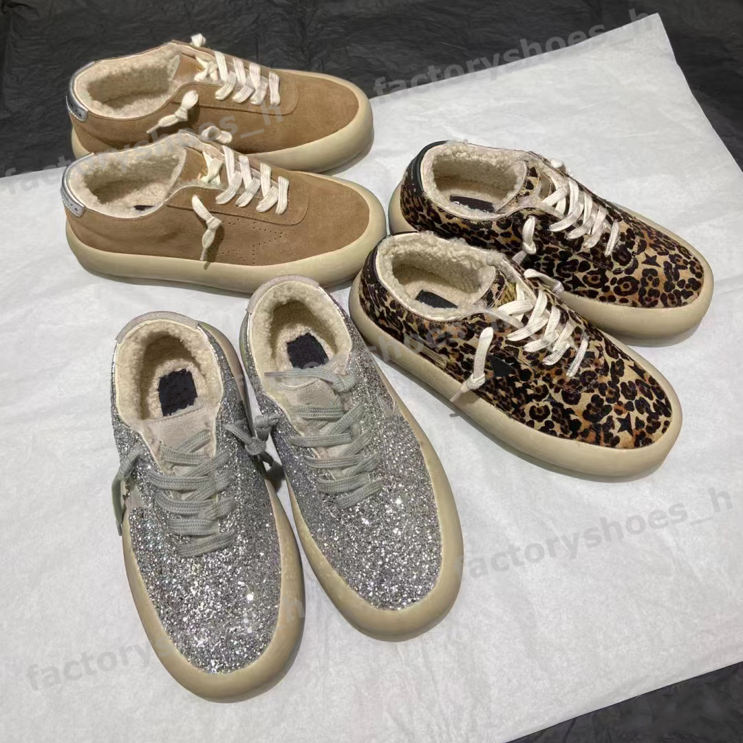 

Men Women Casual Shoes Designer Bread Trainers Classic Sequin Sneakers Italy Super Star Sneaker Platform Dirty Trainer Chunky Wool Sneaker, Color22