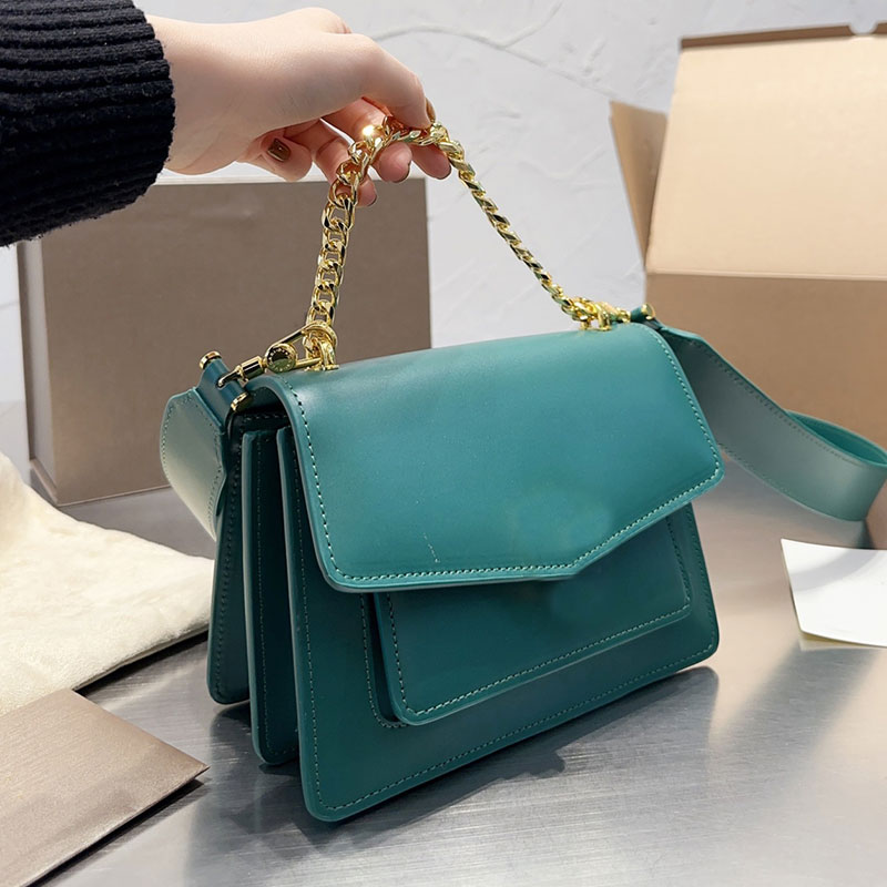 

Chain Handbag Wallet Crossbody Bags Plain Shoulder Bag Serpentine Women Purse Fashion Metal Letter Classical Style Female Flap Messenger Bag Detachable Belt Strap, Black