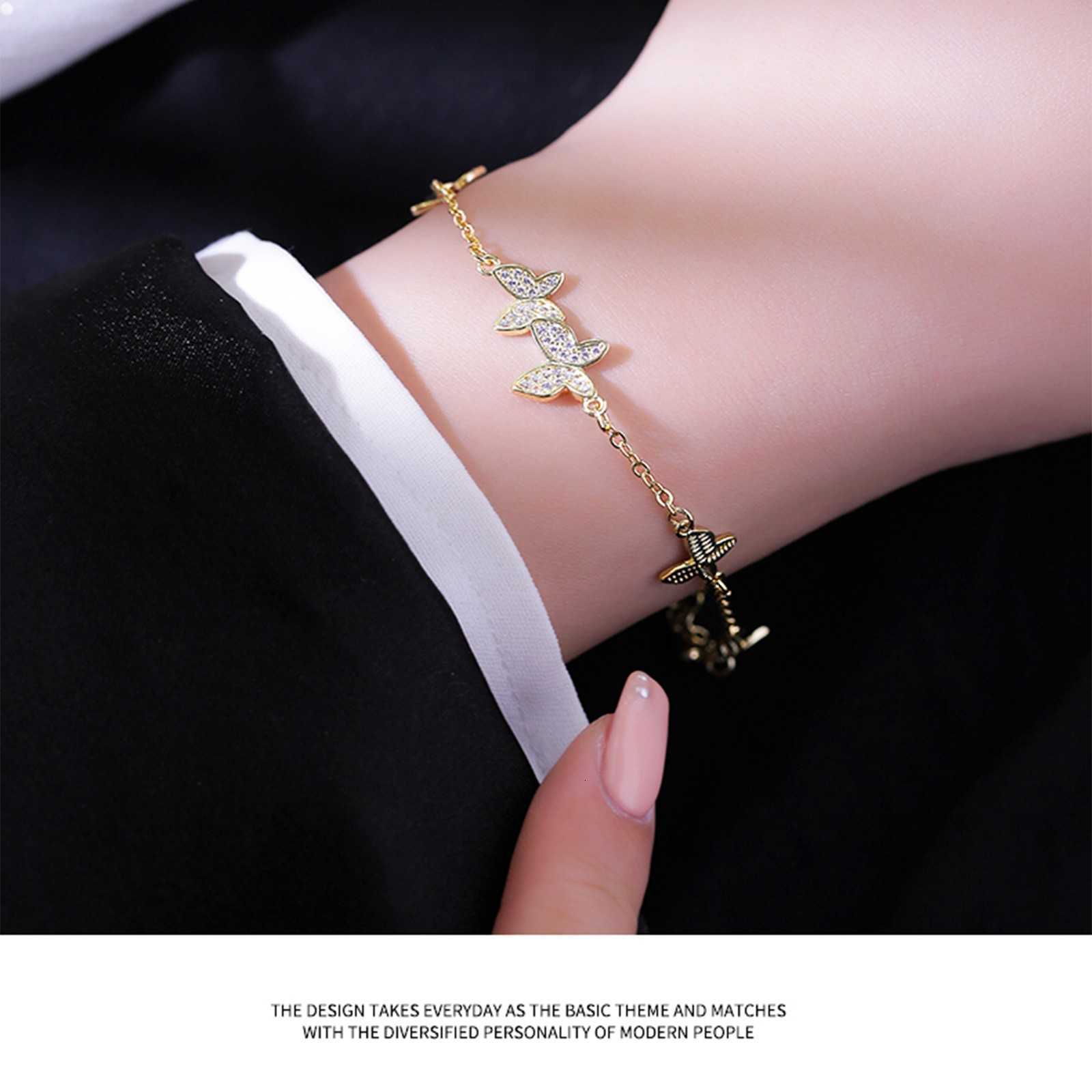 

Bracelet Chain Field Watch Luxury Diamond Inlaid Butterfly Women Personality Versatile Trend Fashion Heart Hoop Earring
