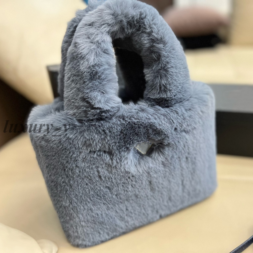 

Designer Totes Terry Fabric Bags Fashion Women Wool Handbags Soft Furry Bag Stylish Luxury Shopping Tote Shoulder Handbag, Color 1
