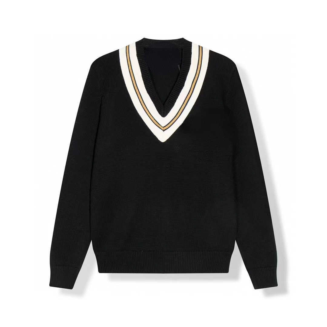 

Women' Sweaters 2022 Autumn and Winter New V-neck Little Bee Sticker Sweater with Complete Three Standards, White