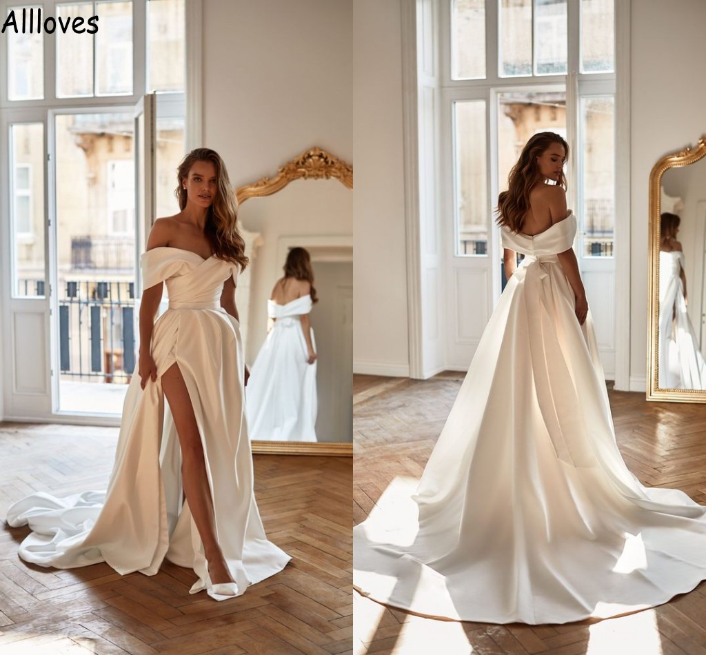 

Elegant Satin Boho Garden A Line Wedding Dresses For Women Off The Shoulder Ruched Ivory Modern Bridal Gowns Simple Sexy High Split Bride Robes de Mariee CL1531, Grape