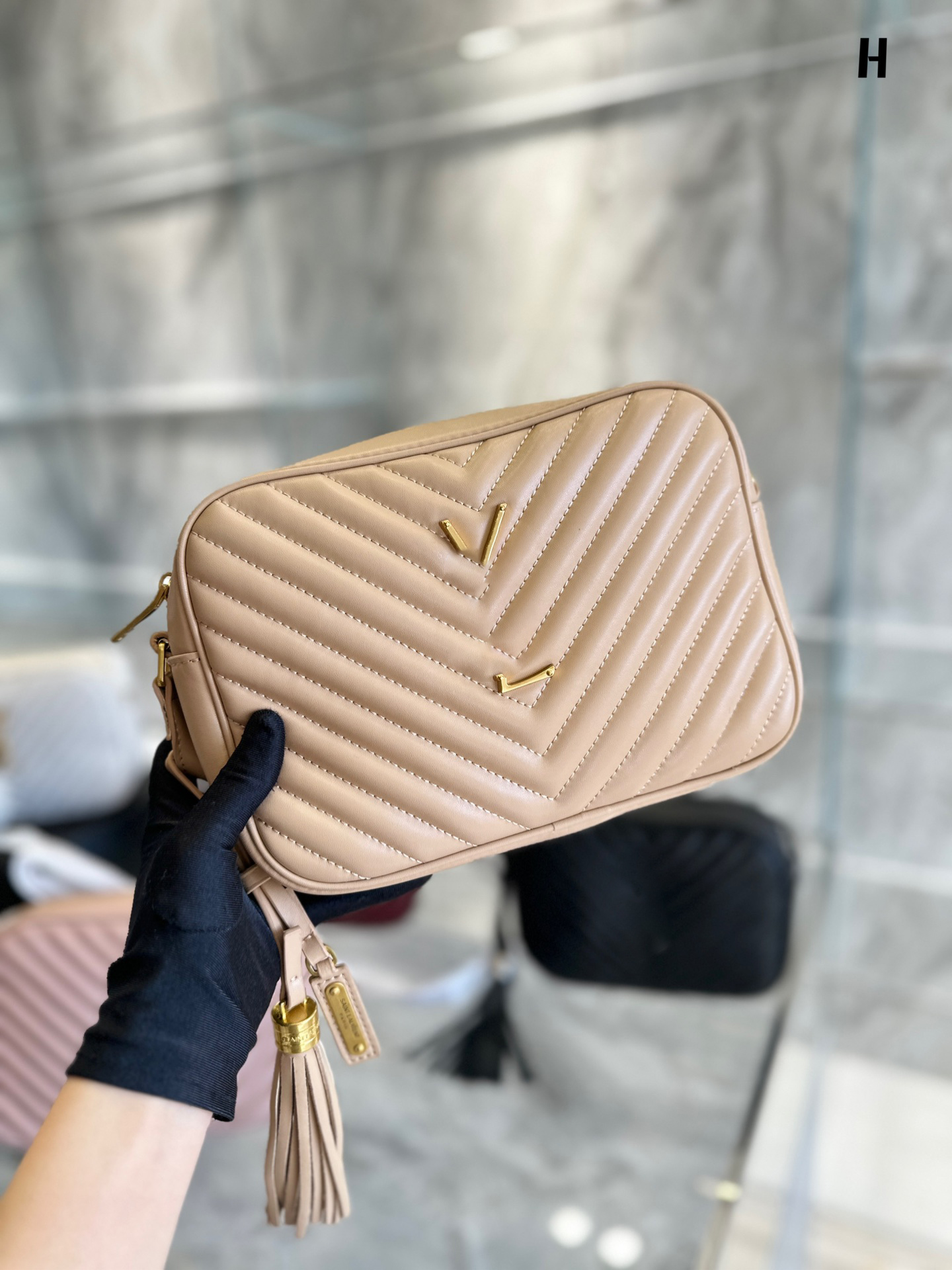

Luxury Tote Brand Shoulder Bag Crossbody Handbag Genuine Leather Cattlehide Designer Messenger Bags 5A Quality SOHO DISCO tassel zipper 23CM Camera, Original box