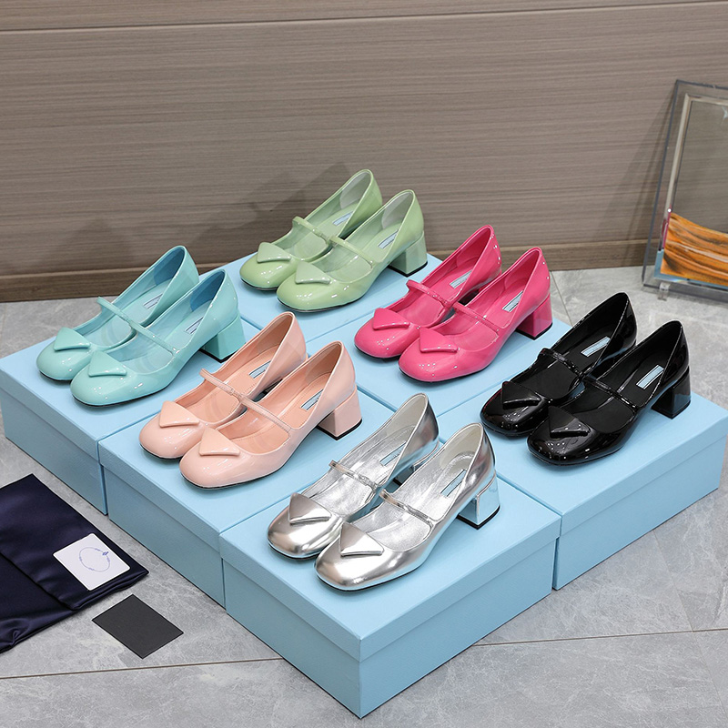 

Black Patent Leather Slingback Pumps Sandals Mid-Heel Pump Heeled Slides Screen-printed Leather Triangle Home Casual Fashion