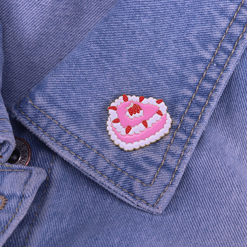 

Strawberry cake pin pink heart shape dessert brooches sweet cream badge bakers gift food jewelry girls cute accessories, As picture