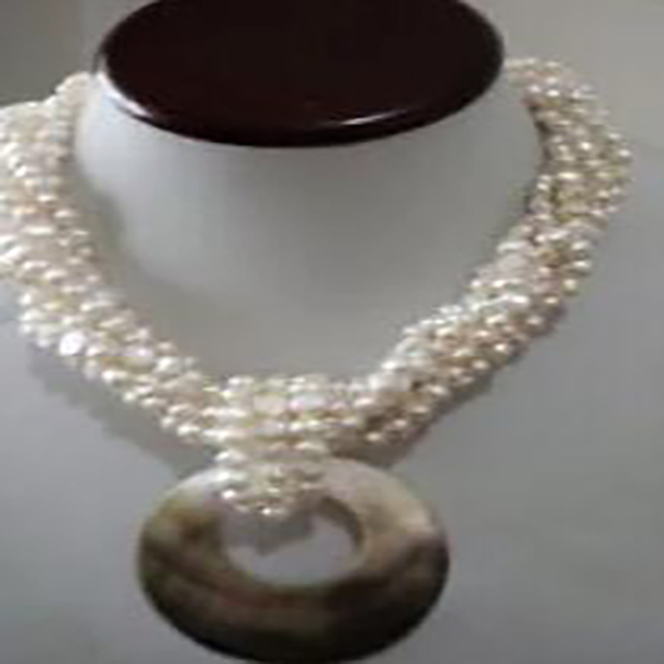 

Strands White Cultured Fresh water Pearl Necklace Large Mother Pearl pendant