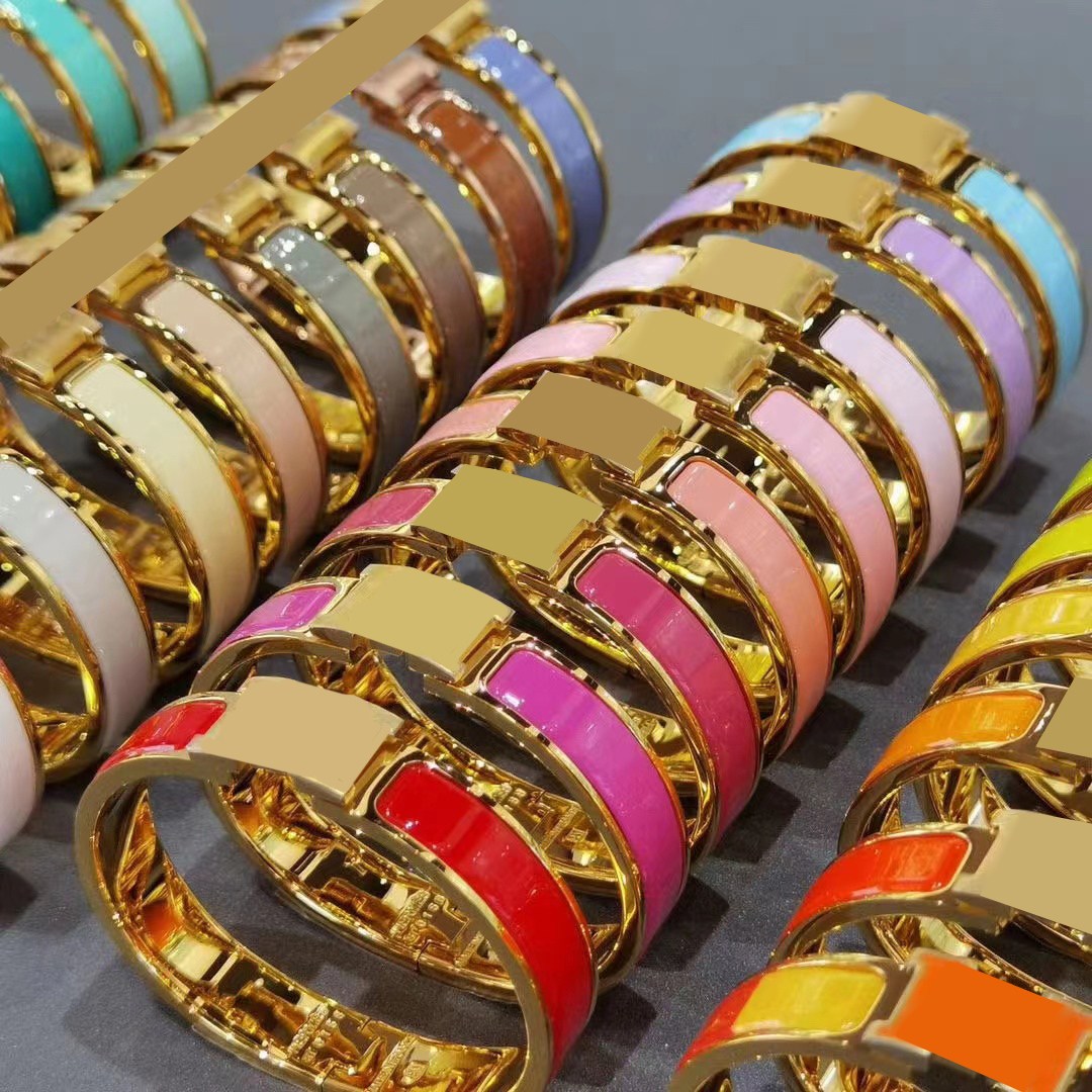 

Womens bracelets Luxury Designers bracelet Fashion gold Jewelry Simple letter Charm jewelrys Versatile temperament