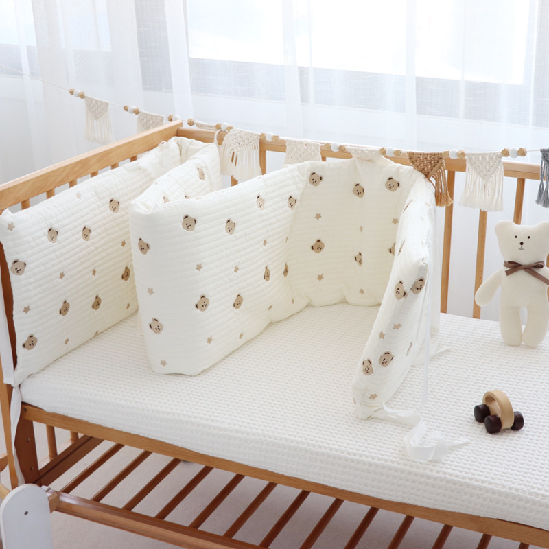 

Bed Rails Baby Crib Bumper Bear Tiger Embroidery born Quilted Cot Pillow Pads Protector Infant Rail Guard Fence ding 221130
