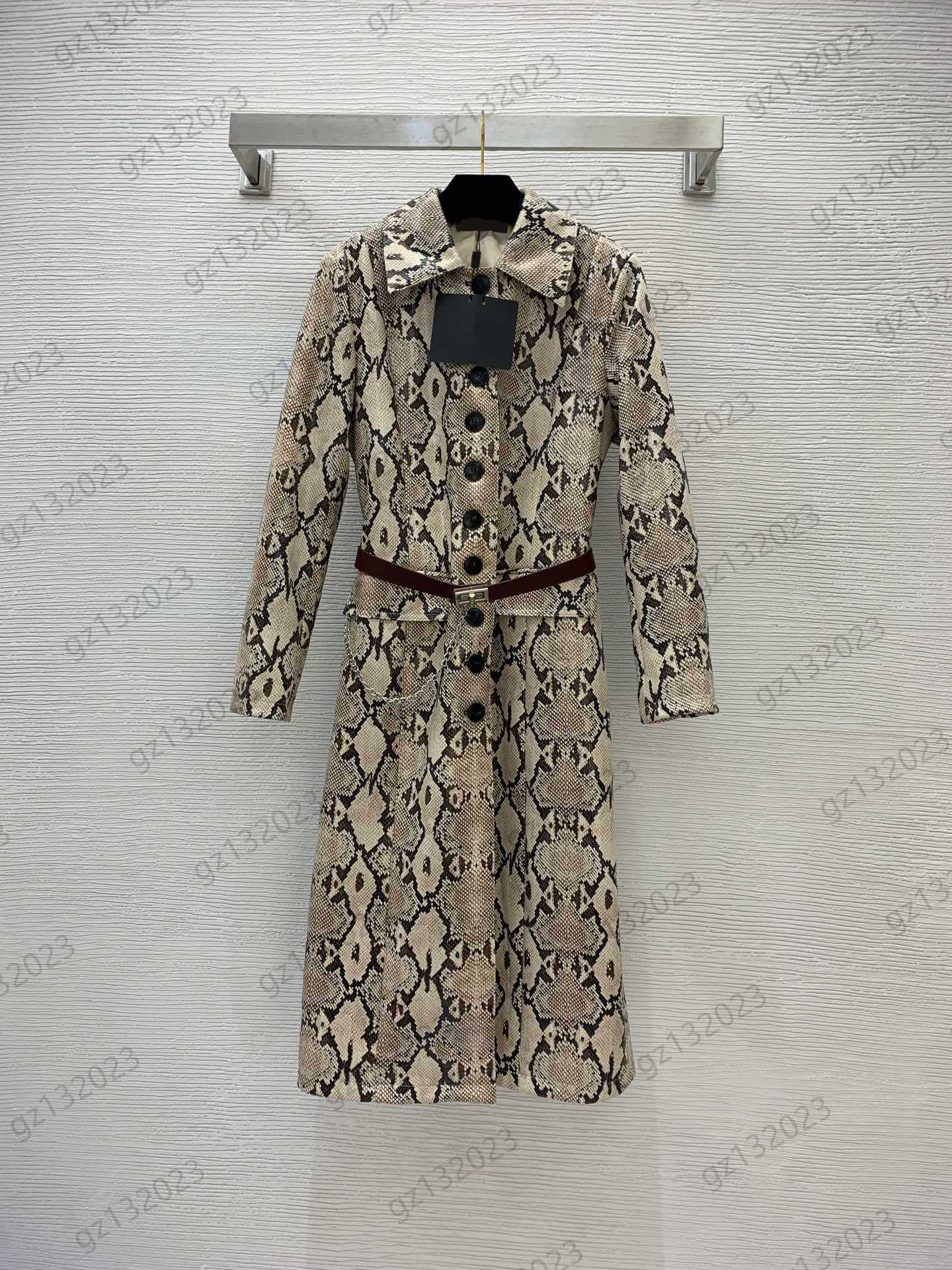 

Womens Wool Coat Blends Snakeskin Glossy Finish Lapel Medium Length Style Suit Trench Coats Leather Belt Collect Waist Slimming Buttons Outerwear Women Apparel