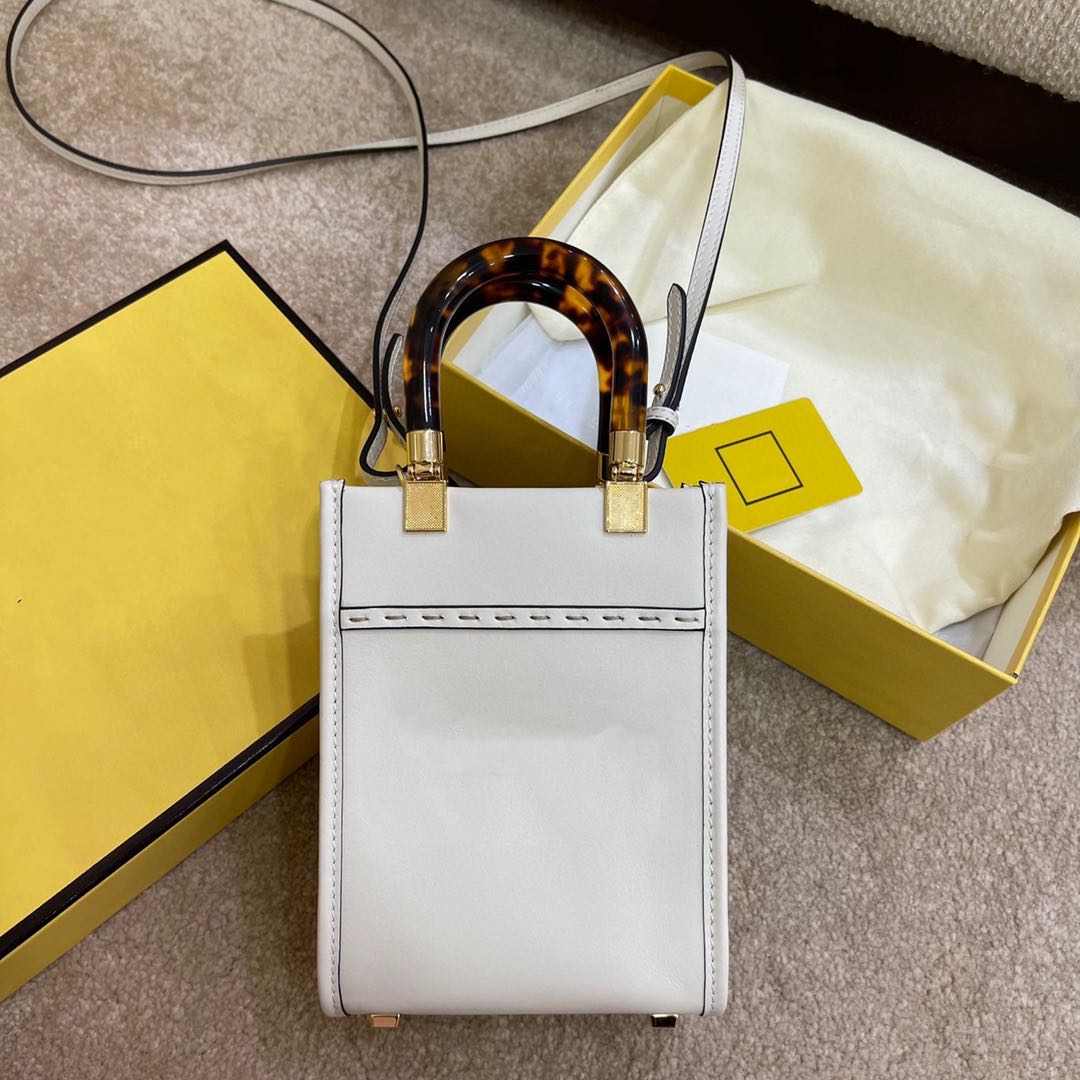 

Fashion leather tote White messenger bag European and American retro designer portable shoulder bag, Brown