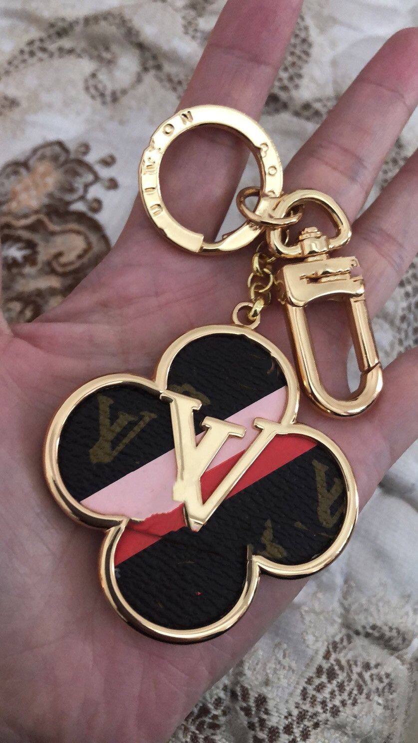 

2023Luxury Designer Golden Bear Key Stamp Leather Key Chain Wedding Couple Party Gift