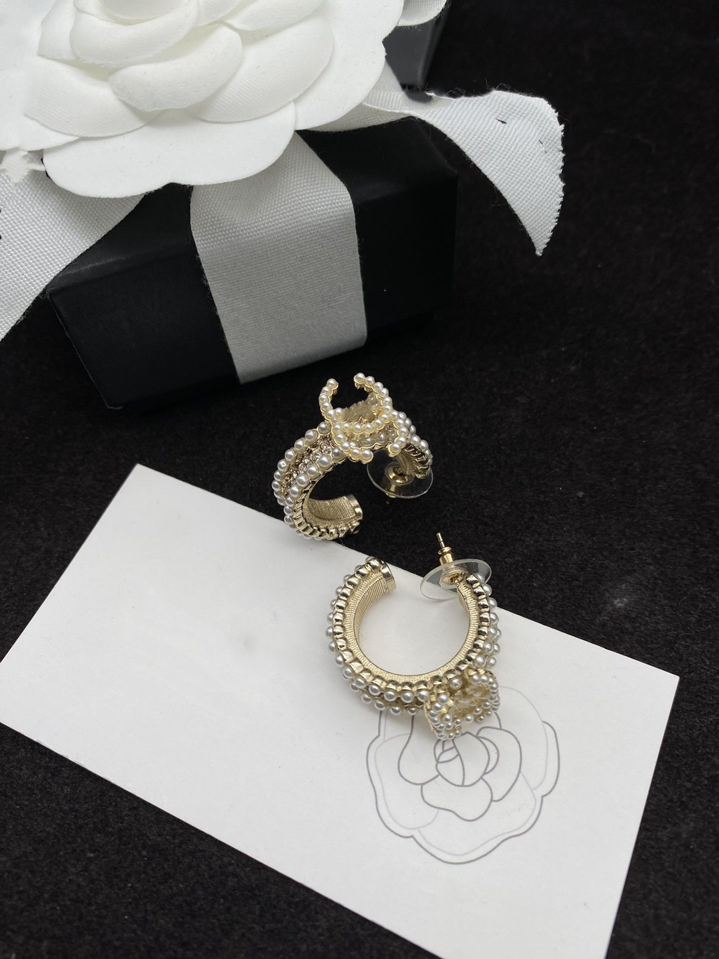 

Designers Womens Brand Designer Earrings Ear Stud Crystal Women Elegance Temperament Simple Ladies Wedding Party Jewelry Gift Accessories ER0074-ER0075 148