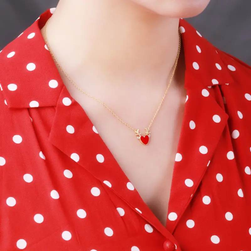 

Presentski Heart Reindeer Pendant Necklace Red Love Shaped S925 Sparkling Zircon Adjustable Chain Christmas Gift for Women Girls Girlfriend Daughter Friends