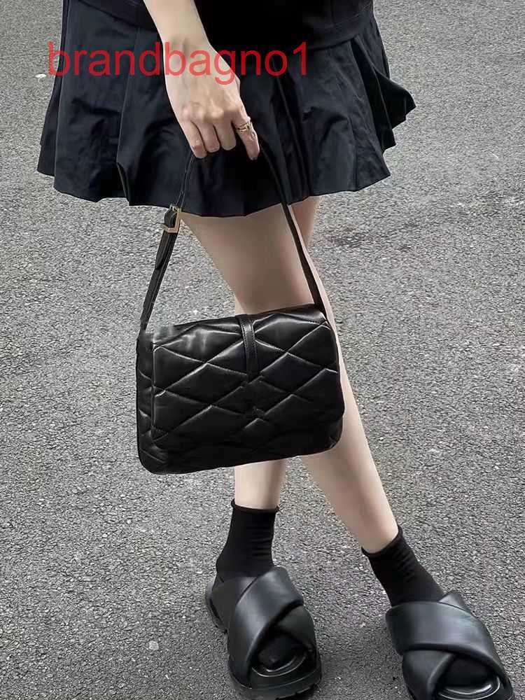 

YS Designer Bags for Women price High definition LE57 Yanglin Lingge armpit bag women 2023 new one shoulder French stick leather, Le57 black original logo + gift box