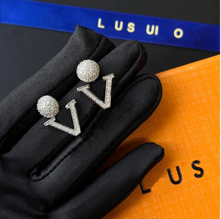 

Exquisite Design Full Diamond Earrings Designer Charm Silver Plated Earring Luxury Jewelry Design for Women Fashion Quality Gift A854