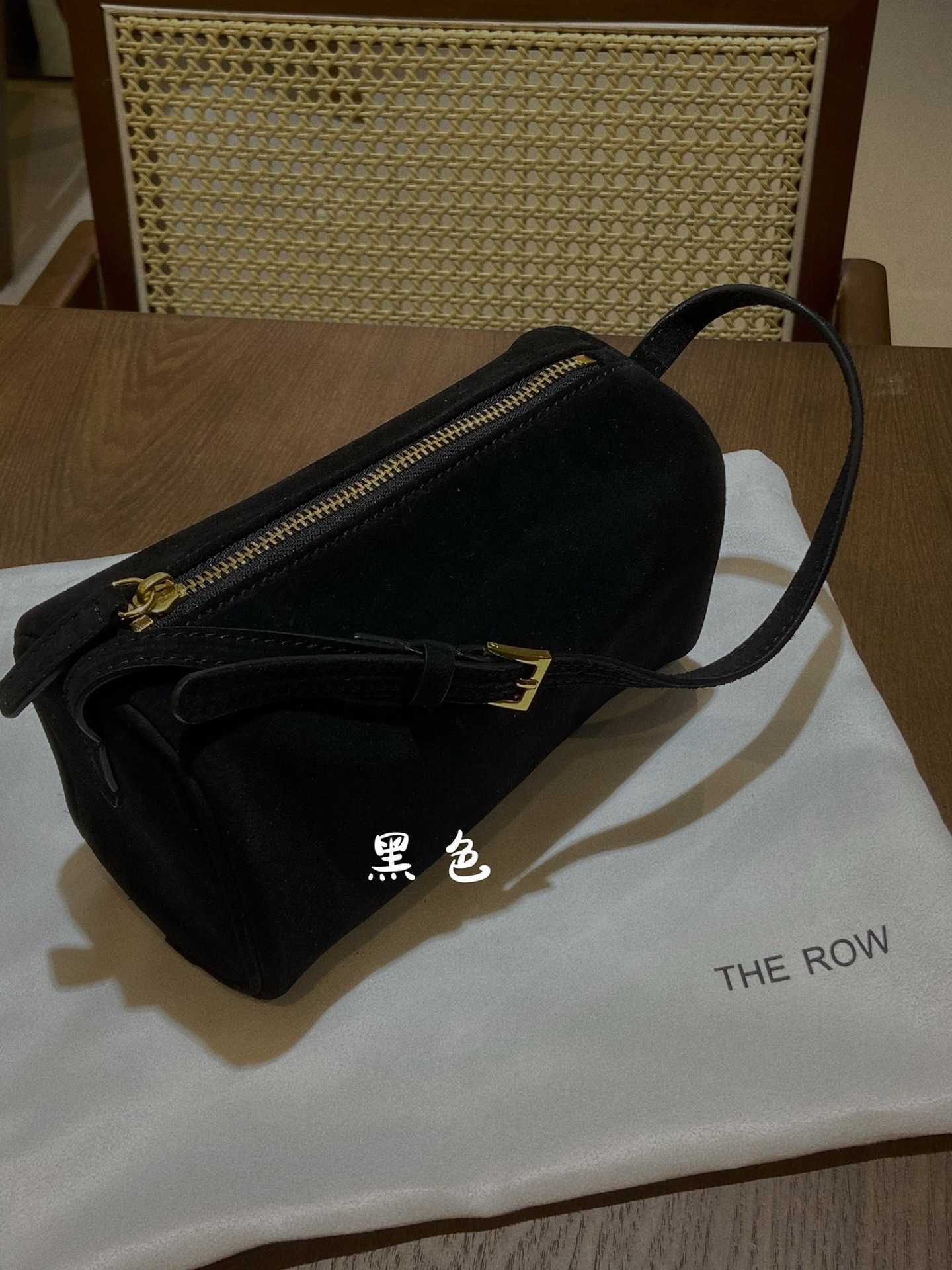 

The Row Bag Designer Small deer fur pen Cylinder Minimal wind frosted leather wash autumn and winter leisure, Black with the row mark