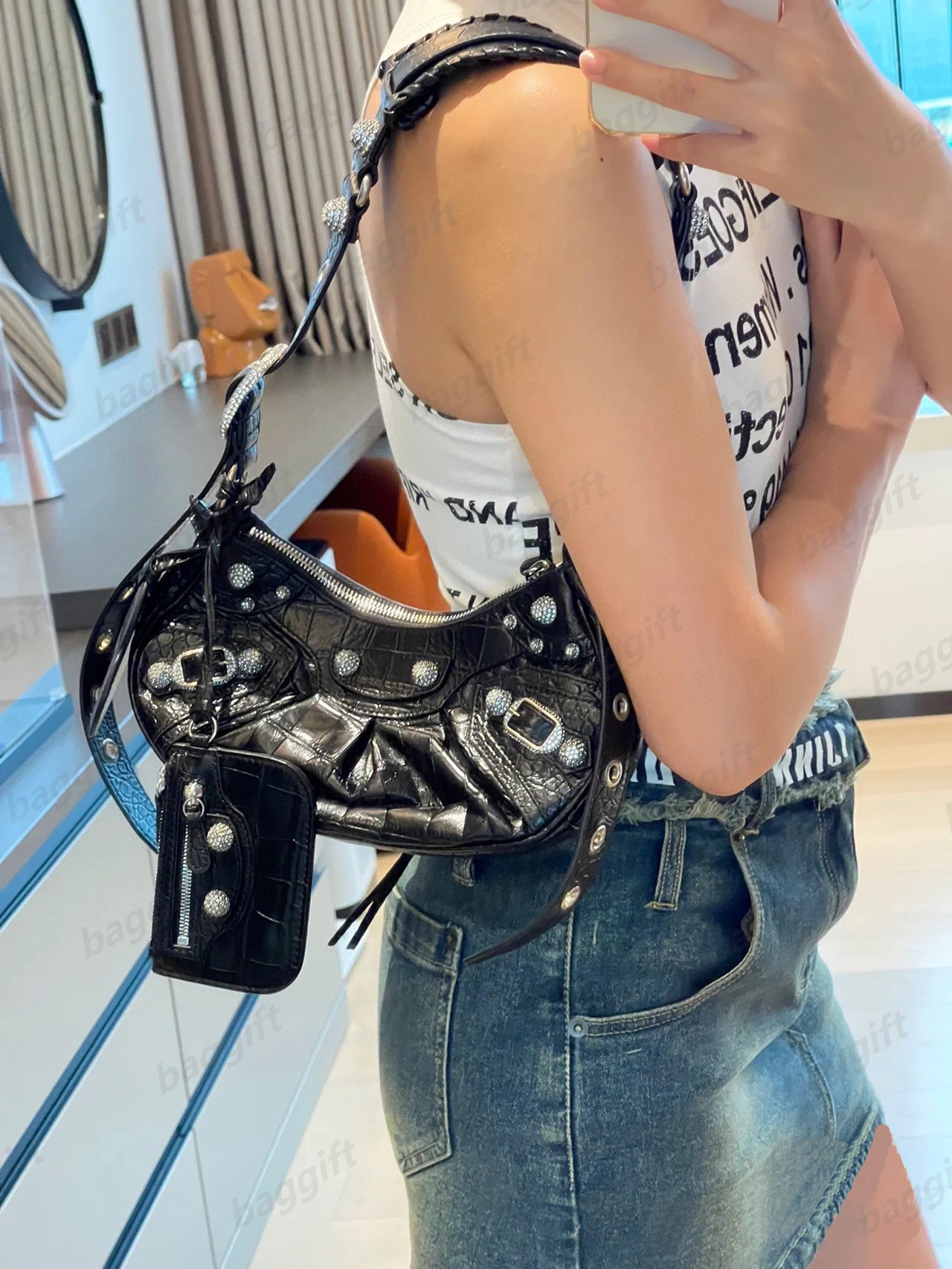 

Classical LE CAGOLE half moon Motorcycle PM Bags Lady vintage Silver Ring Rivets MM handbag Women designer heart wallet Coin Purse Shoulder Cross body hobos