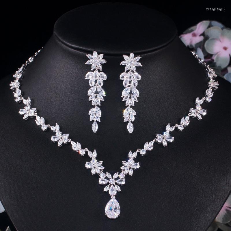 

Wedding Jewelry Sets CWWZircons Sparkling Water Drop Women Jewellery Set Cubic Zirconia Flower Necklace Earring Luxury Bridal T451