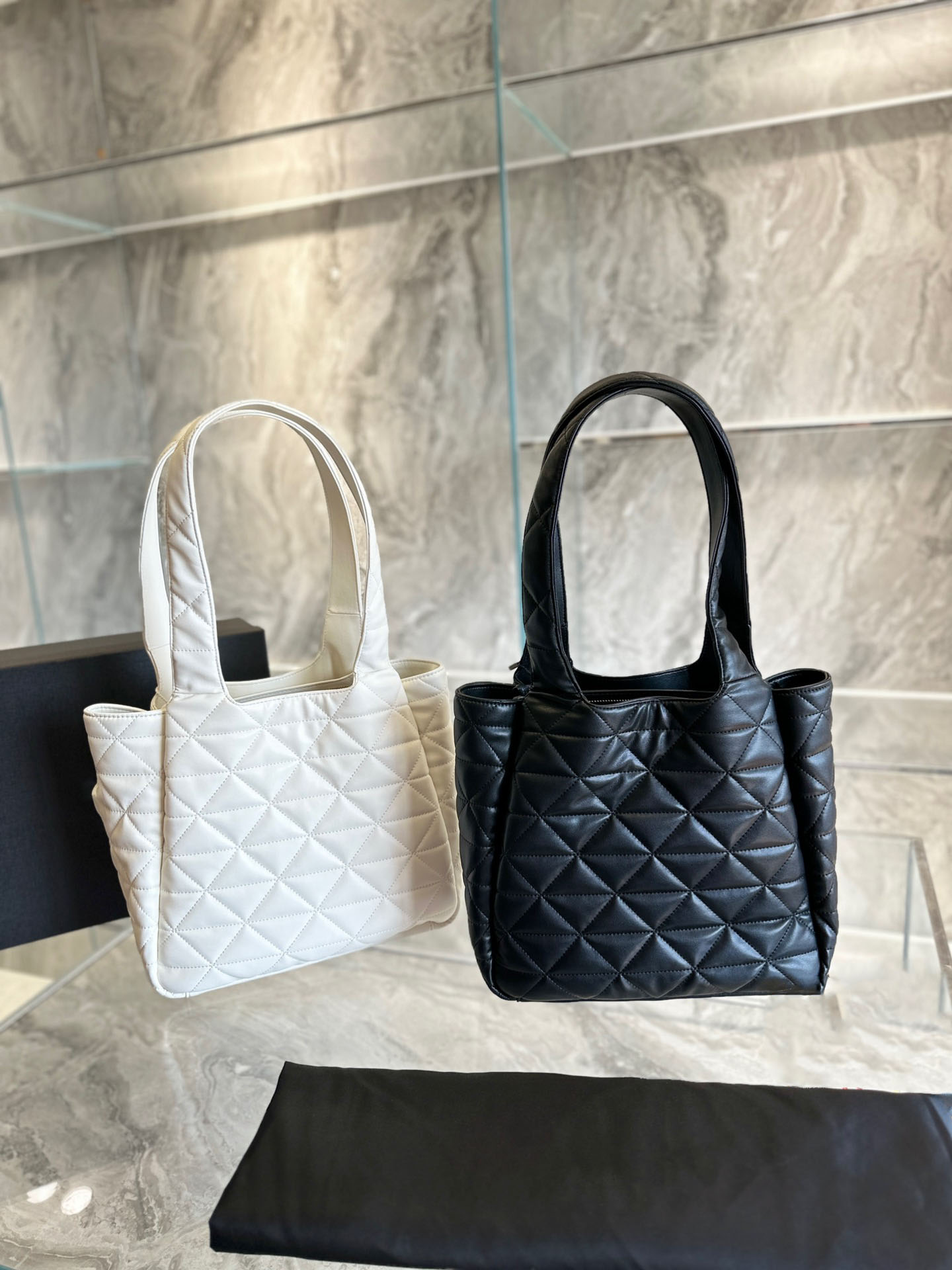 

Fashion vegetable basket bags Large capacity Tote shopping Bag Luxury shoulder bag Designer messengerbag handbag Black white