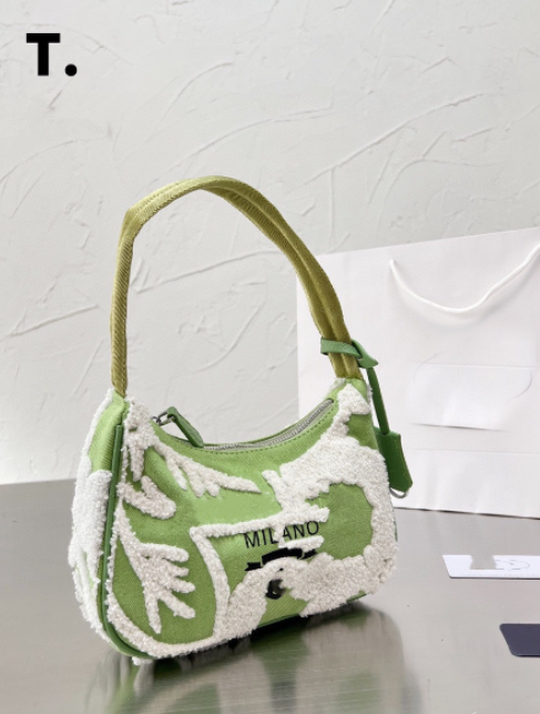 

Winter Portable Ribbon Underarm Bag High-End Craft Towel Embroidery Zipper Shoulder Bags, Black