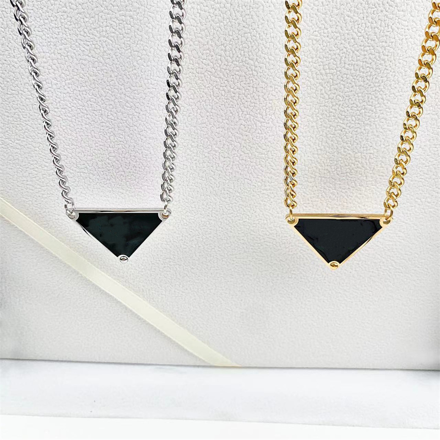 

Men Jewelry Heart Necklace Gold Necklace Stainless Steel 18K Golden Plated Chains Women Black White Triangle Pendants Fashion Engagement Jewelry-Gift