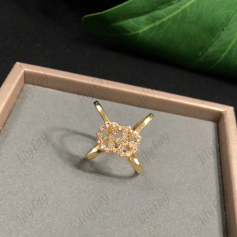 

Luxury Jewelry Fashion Love Rings For Women Designer Earrings Diamond Letters Jewellry Shining Gem Stud Mens G 925 Silver 4 Styles With Box